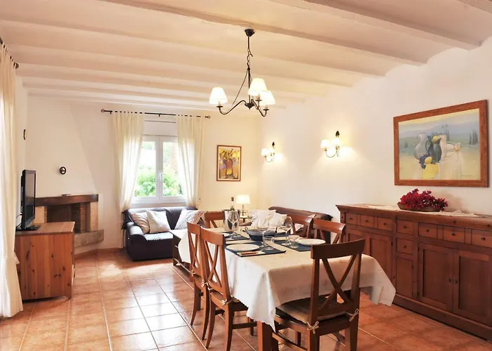 Llevant Βίλα L' Escala