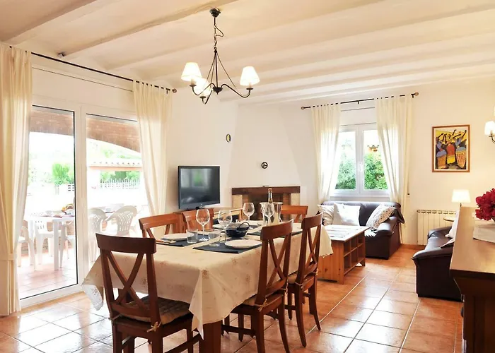 Llevant Βίλα L' Escala